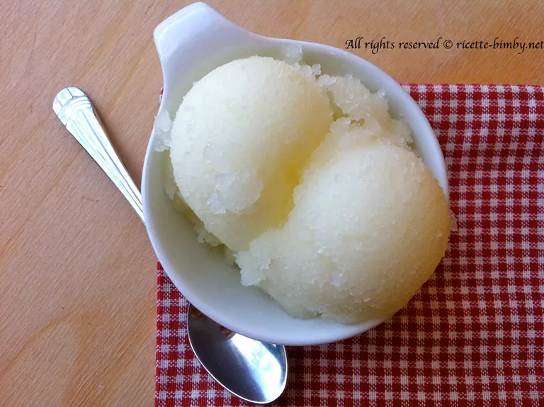 Sorbetto al limone senza albumi Bimby