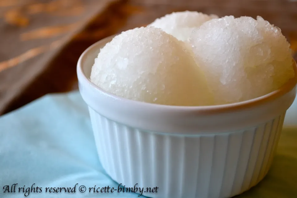 Gelato al limone senza uova Bimby