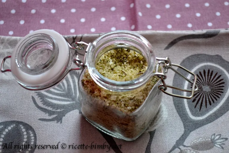 Sale aromatizzato alle erbe Bimby