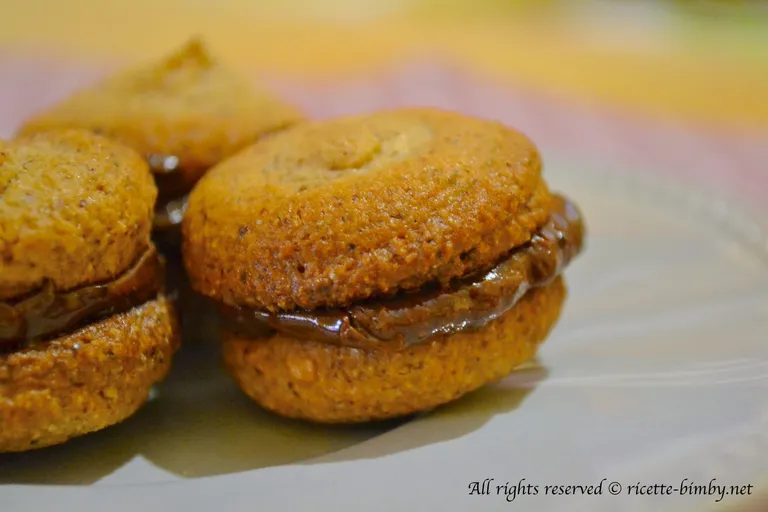 Biscotti alla nocciola e cioccolato Bimby