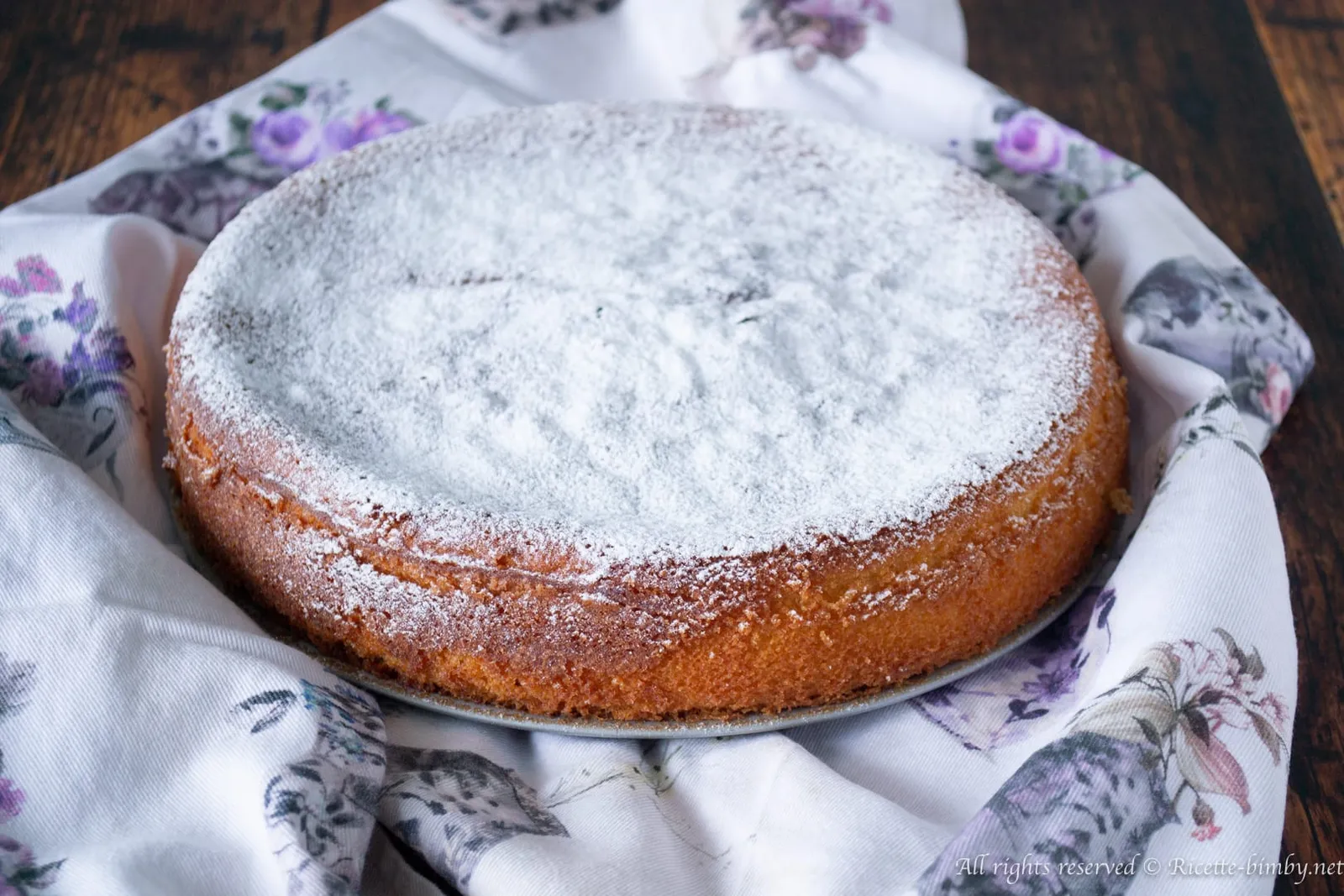 Torta soffice al limone e alle mandorle di Nigella Bimby
