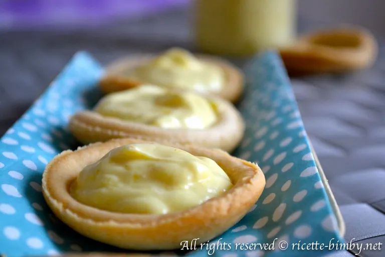 Tartellette di pasta brisée con maionese al curry Bimby