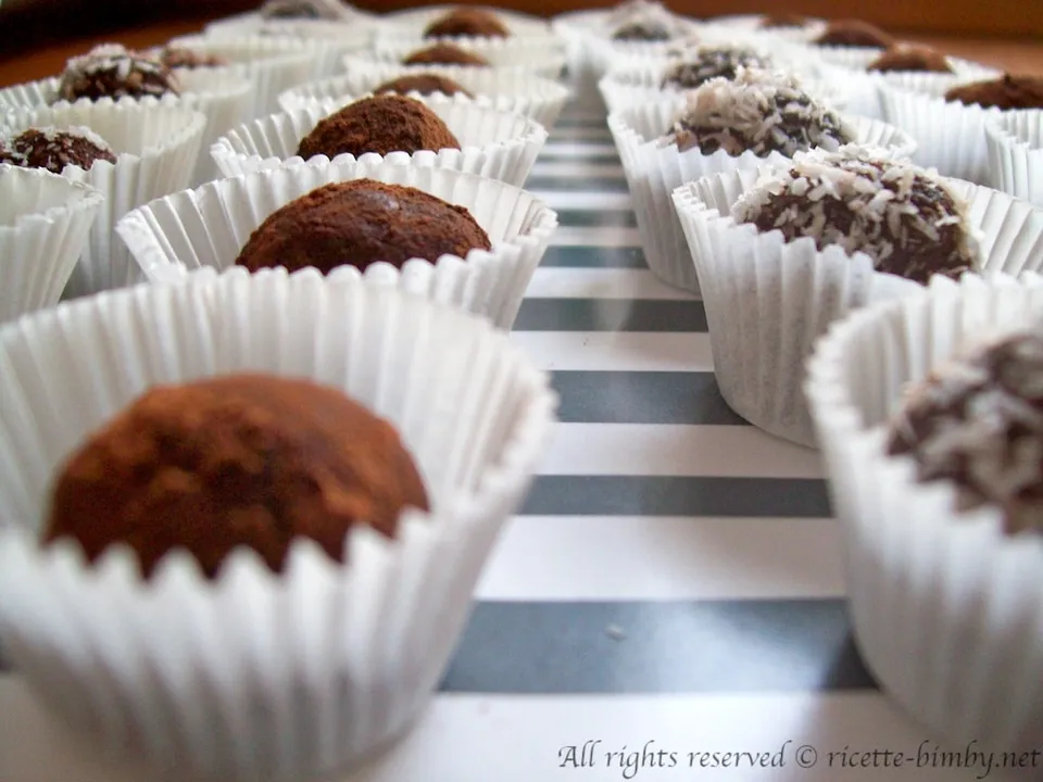 Tartufi al cioccolato e rum Bimby