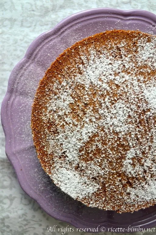 Torta agli albumi e cioccolato bimby