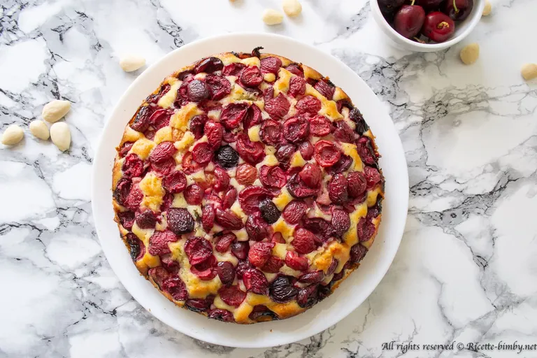 Torta alle ciliegie e mandorle Bimby