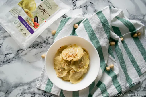 Agnolotti con pesto di nocciole bimby