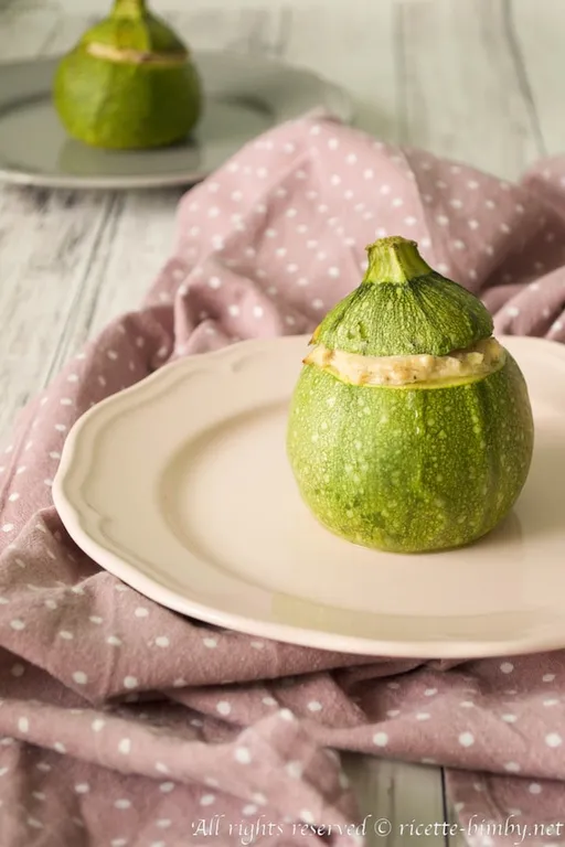 Zucchine tonde ripiene di feta bimby