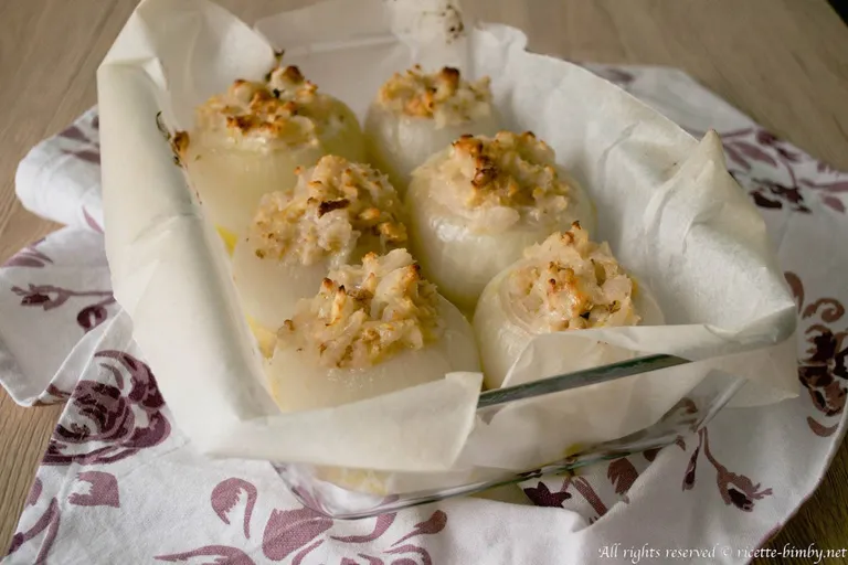 Cipolle ripiene di noci e taleggio Bimby