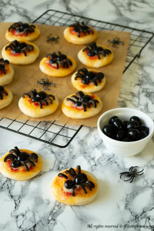 Pizzette ragno di Halloween bimby