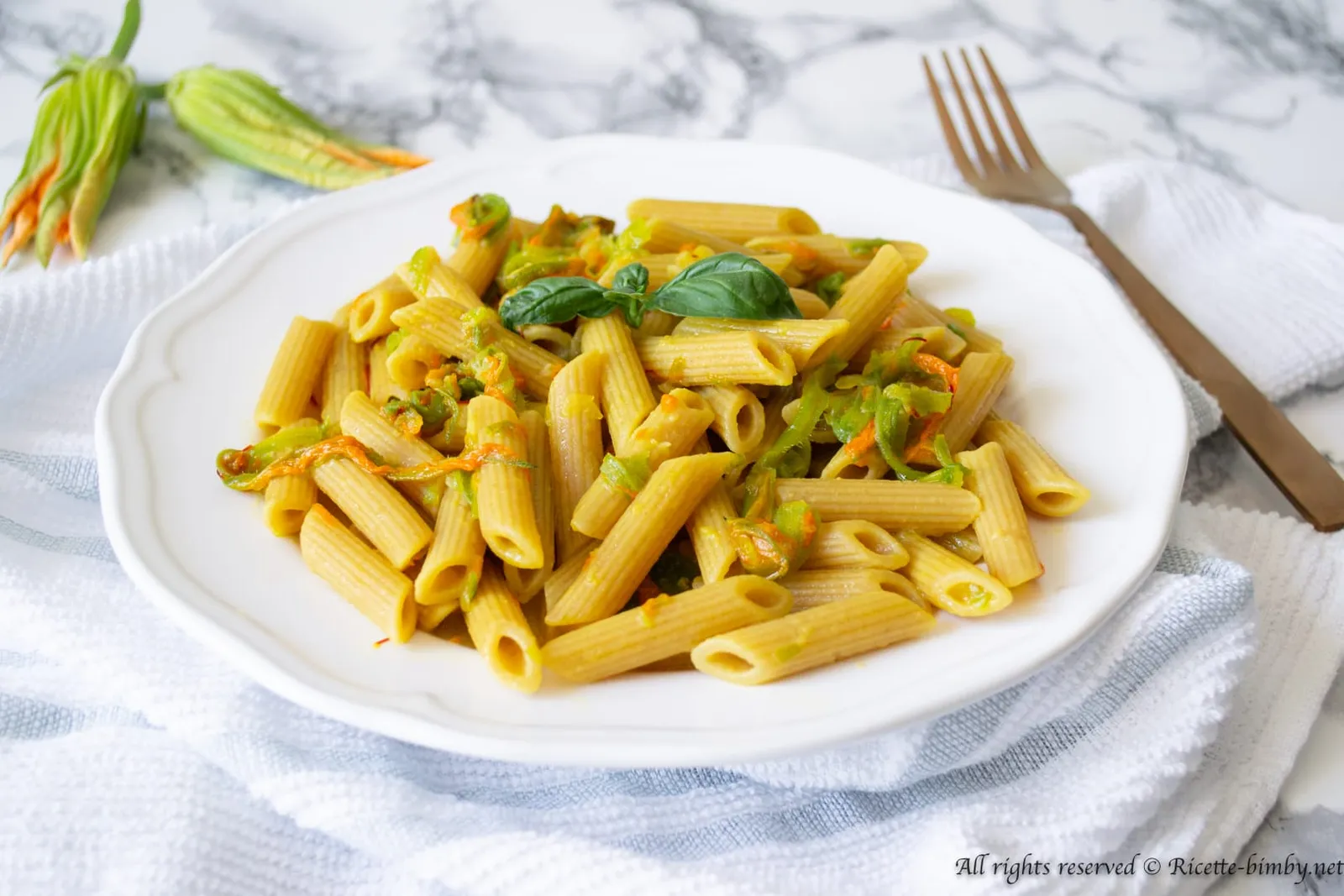 Pasta fiori di zucca e zafferano Bimby