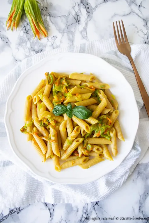 Pasta fiori di zucca e zafferano bimby