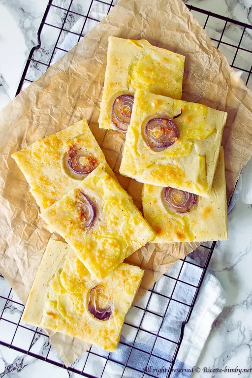 Schiacciata di patate e cipolle bimby